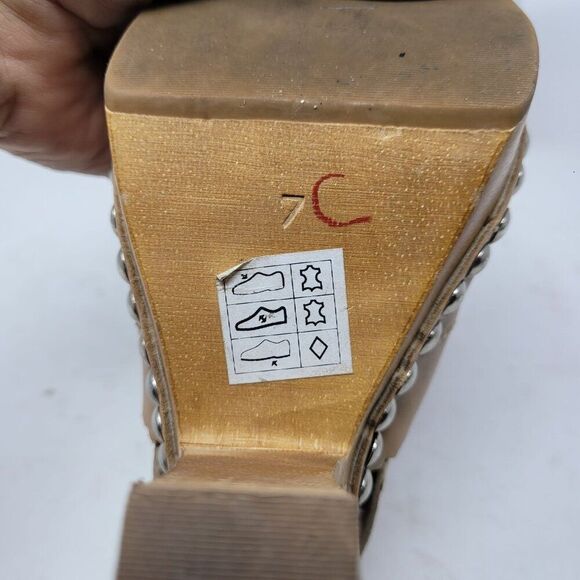 Vintage Tan Leather Wooden Platform Sandals Sz 7 Studded Open Toe Heel Brazil - Picture 13 of 16